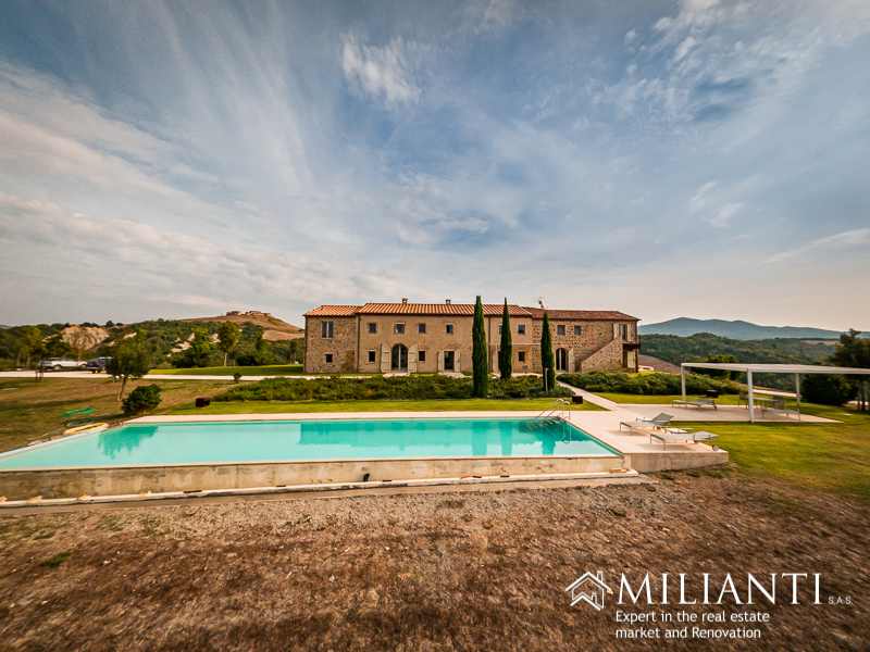 IMAGE OF HOUSE FROM OUTSIDE