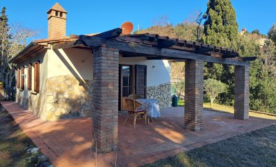 C-224: Frittstående villa på landsbygda i Pomarance, i en svært avsidesliggende og panoramisk beliggenhet